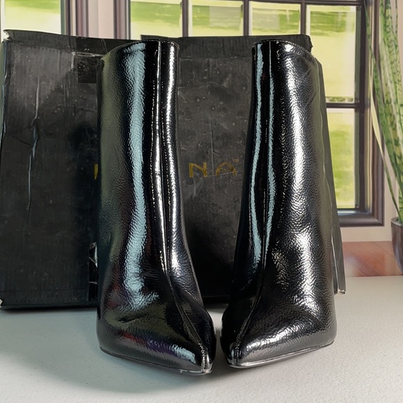 Liliana Shoes Maui-7 Pointy Toe Booties - Picture 5 of 5